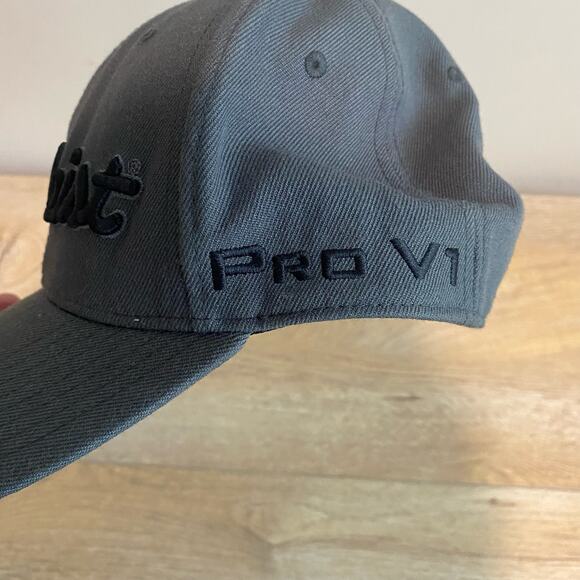 Titleist Tour Snapback Adjustable Wool blend cap Grey - Picture 8 of 9